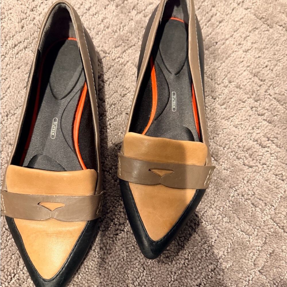 Rockport Women’s Pointed Toe Two-Tone Leather Loafers - Tan & Black
